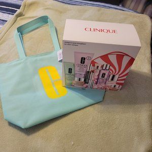 NIB - Clinique's Best & Brightest: Skincare and Makeup Set + Tote